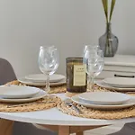 Peaceful For 4 Guests With Balcony By Renters Apartment