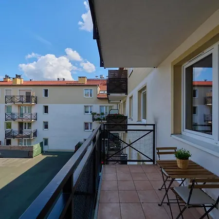 Peaceful For 4 Guests With Balcony By Renters