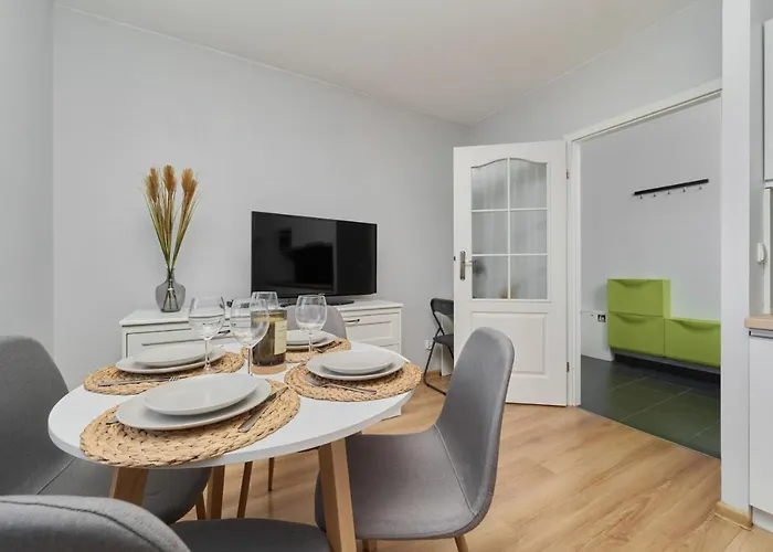 Apartment Peaceful For 4 Guests With Balcony By Renters Wroclaw