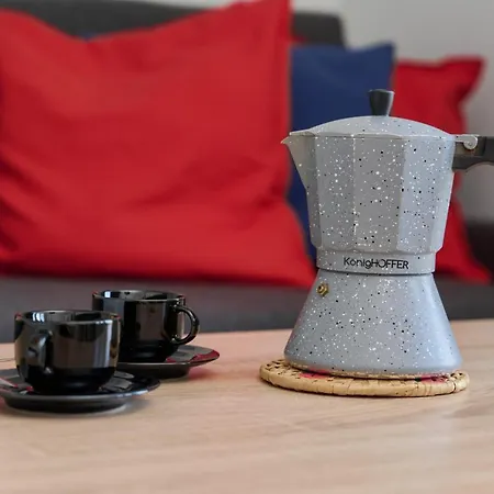 Peaceful For 4 Guests With Balcony By Renters Vratislav