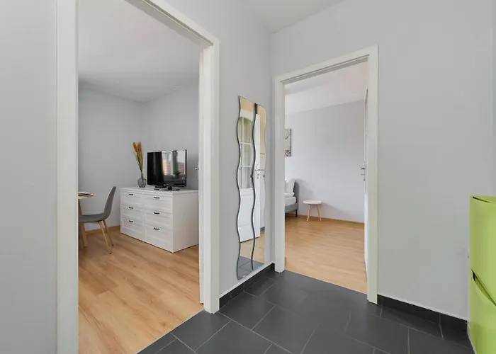 Peaceful For 4 Guests With Balcony By Renters Wrocław